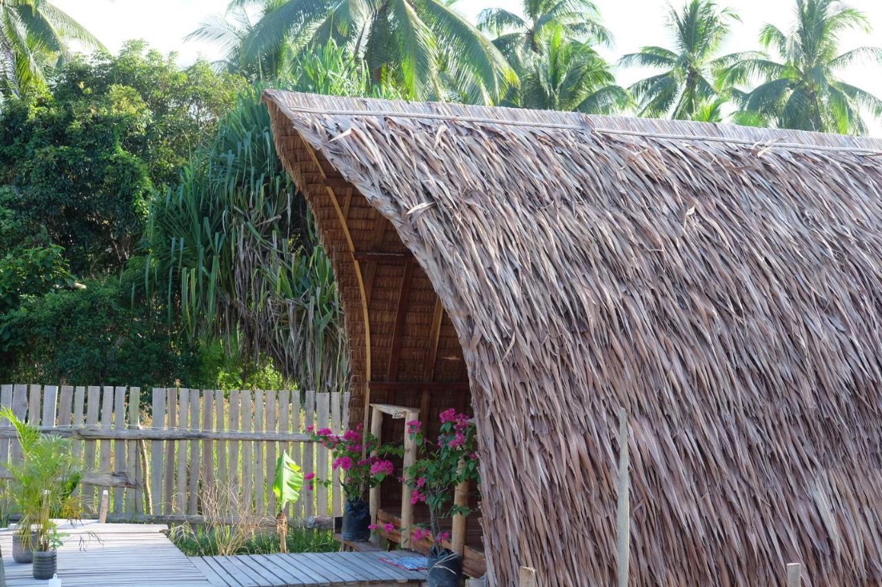 Palayan Paradise Huts Сан-Висенте Экстерьер фото