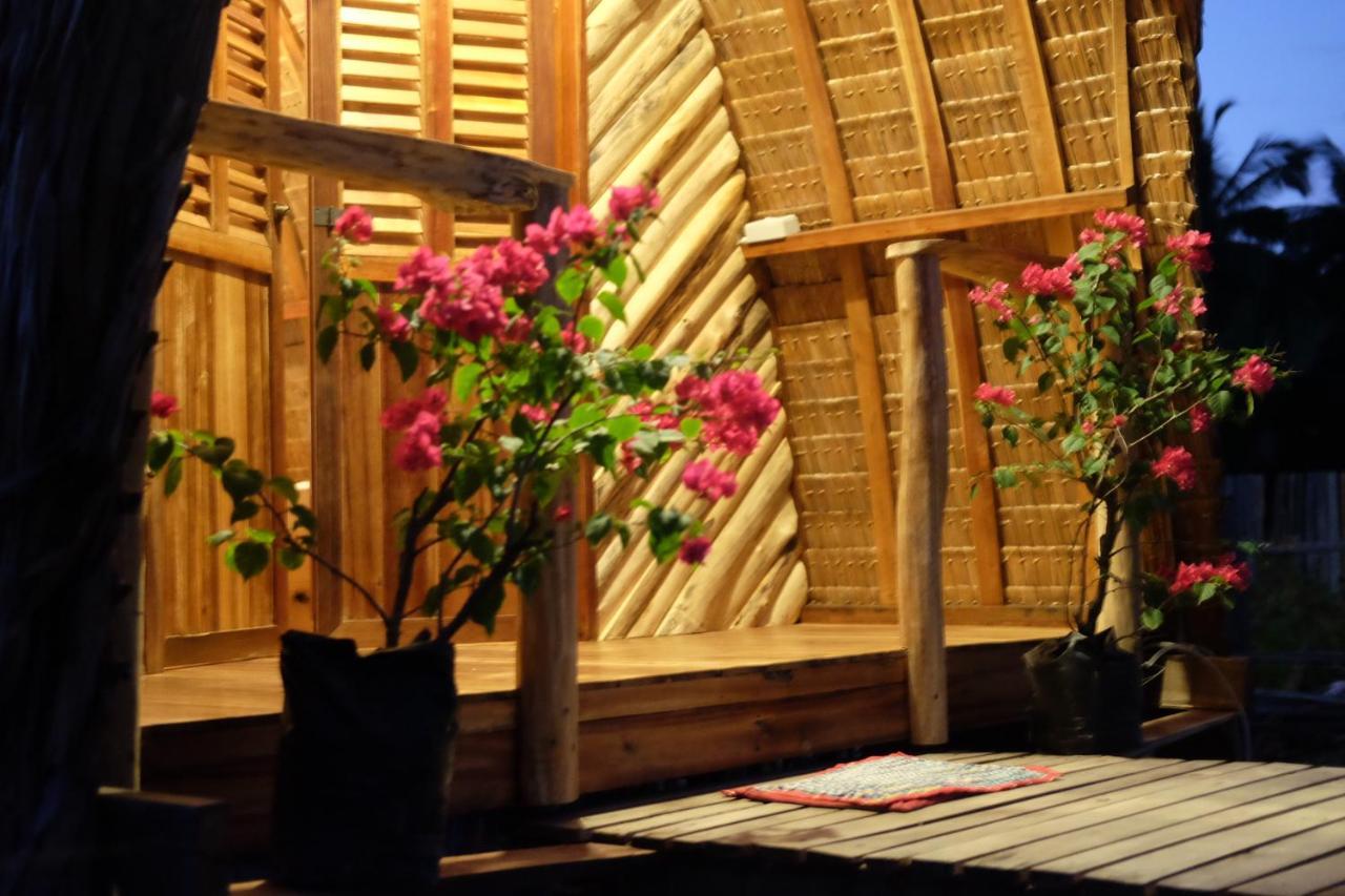 Palayan Paradise Huts Сан-Висенте Экстерьер фото