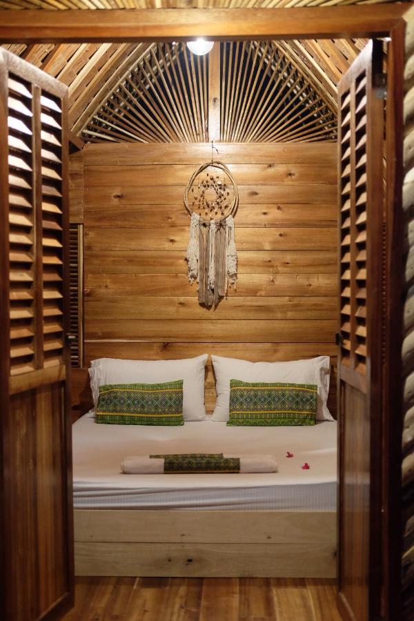 Palayan Paradise Huts Сан-Висенте Экстерьер фото